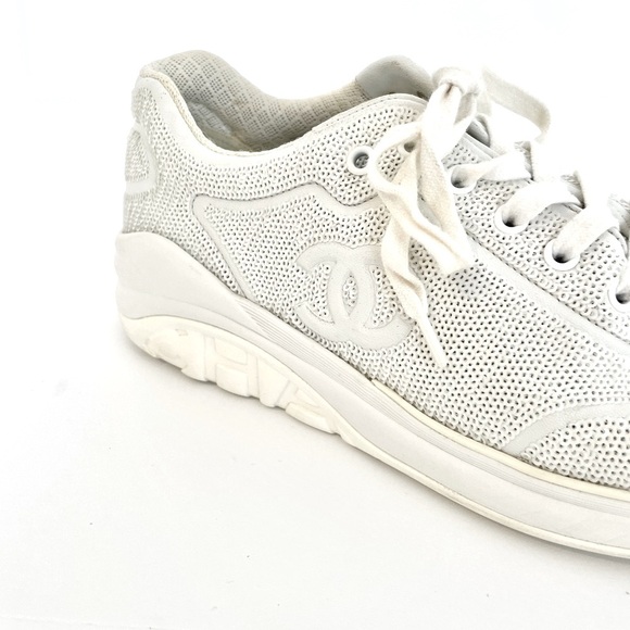 CHANEL‎ Sequin CC Sneakers White Size 10 - Picture 7 of 9
